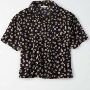 American Eagle Daisy Button Up